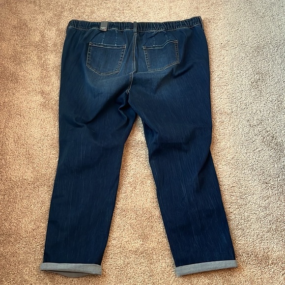 NWT Torrid Weekend Boyfriend Straight Jeans - Picture 6 of 9